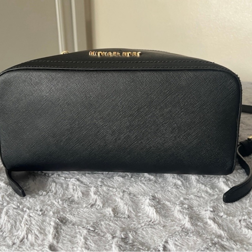 Michael Kors backpack purse - Picture 5 of 12